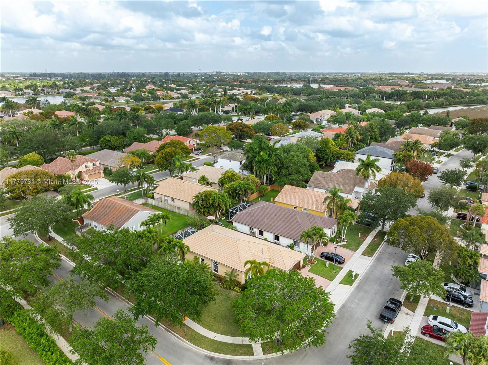 Real estate property located at 1275 144th Ave, Broward, Pembroke Falls Phase 6, Pembroke Pines, FL