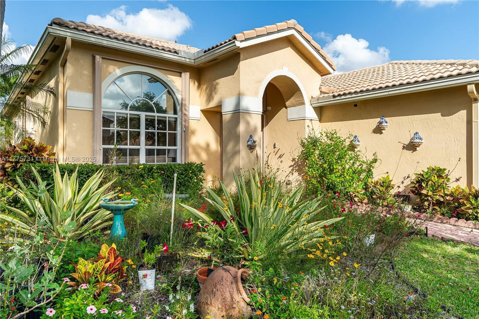 Real estate property located at 1275 144th Ave, Broward, Pembroke Falls Phase 6, Pembroke Pines, FL