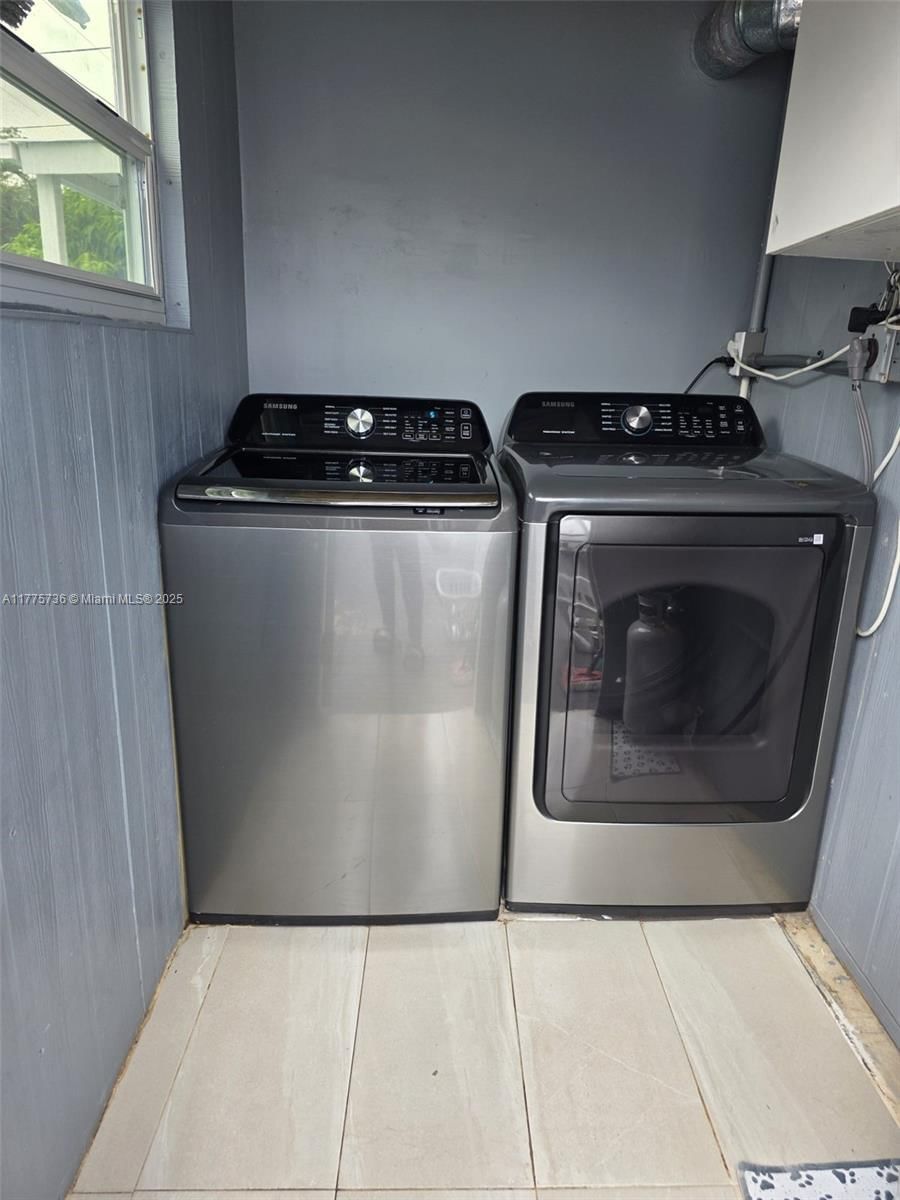 Real estate property located at 10500 32nd Ave, Miami-dade, Acme Gulfair 2nd Addn, Miami, FL
