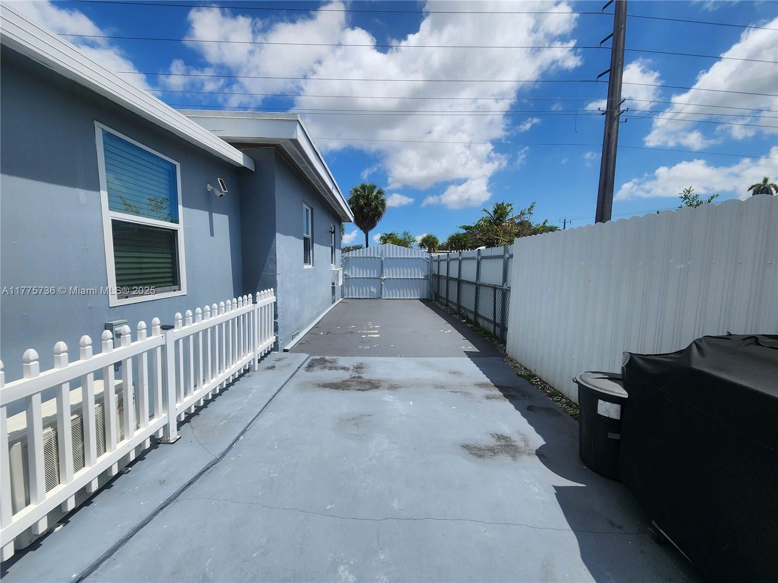 Real estate property located at 10500 32nd Ave, Miami-dade, Acme Gulfair 2nd Addn, Miami, FL