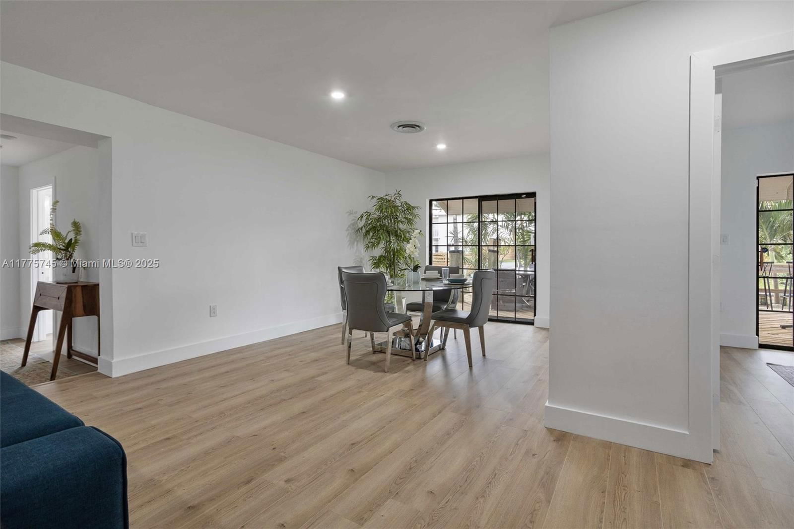 Real estate property located at 5860 13th St, Broward, Plantation Isles Sec 1, Plantation, FL