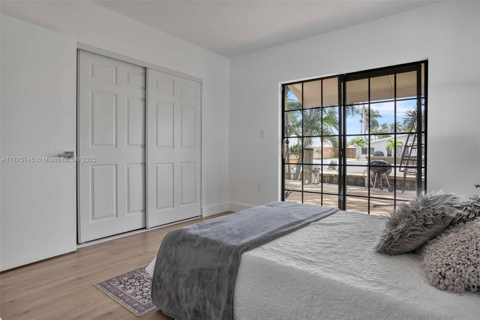 Real estate property located at 5860 13th St, Broward, Plantation Isles Sec 1, Plantation, FL