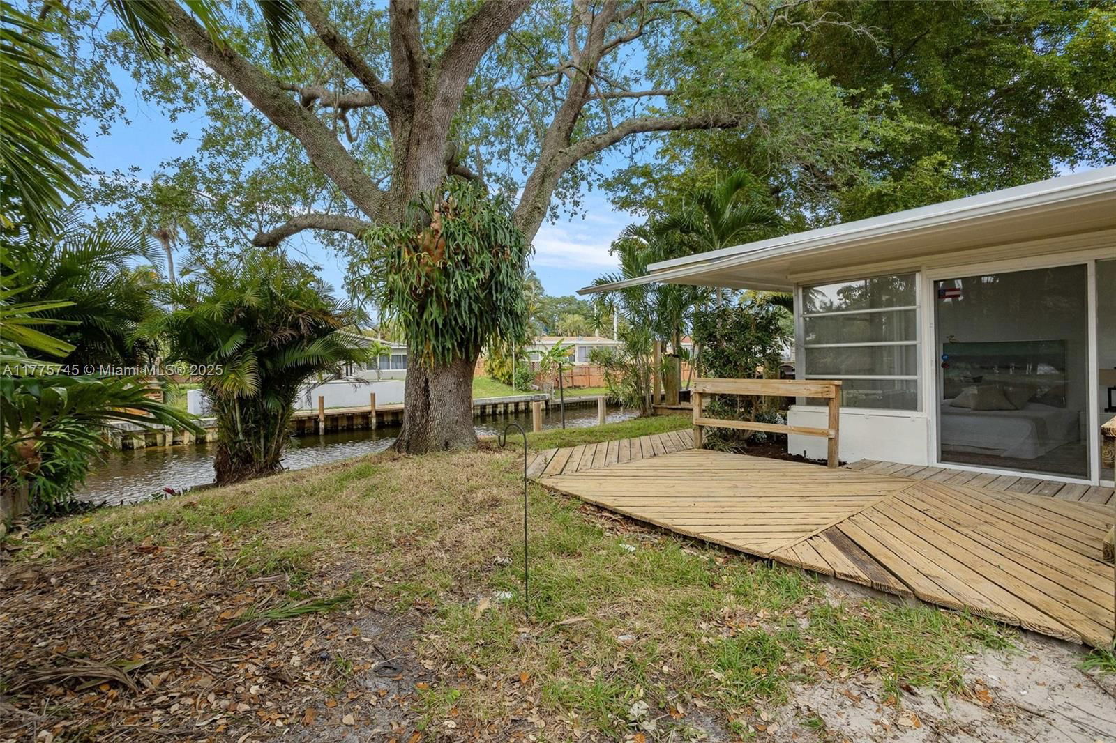 Real estate property located at 5860 13th St, Broward, Plantation Isles Sec 1, Plantation, FL