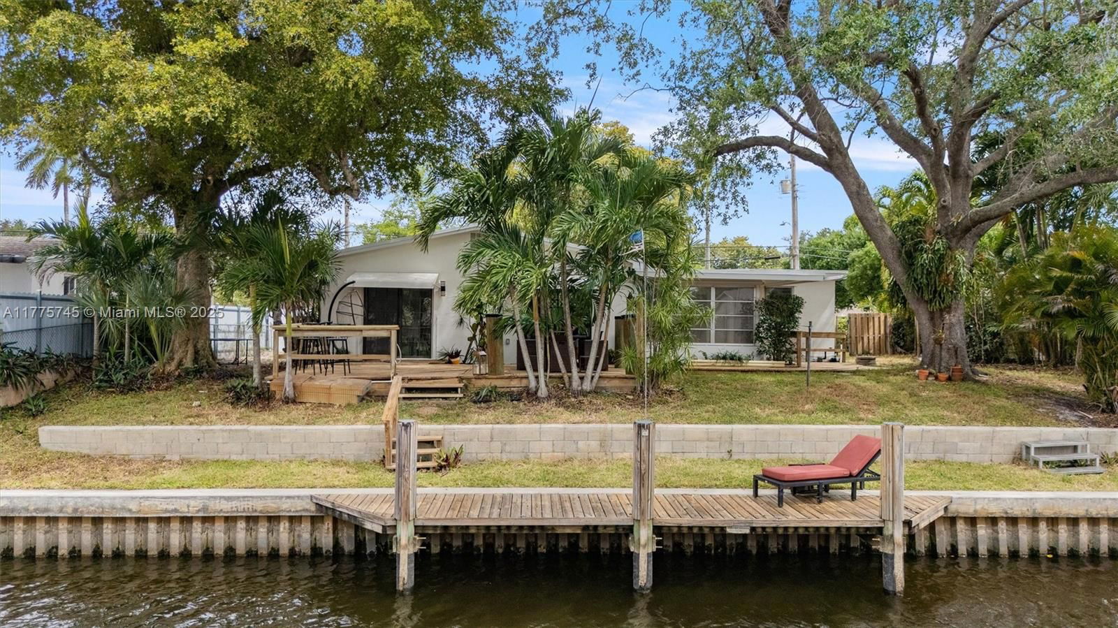 Real estate property located at 5860 13th St, Broward, Plantation Isles Sec 1, Plantation, FL