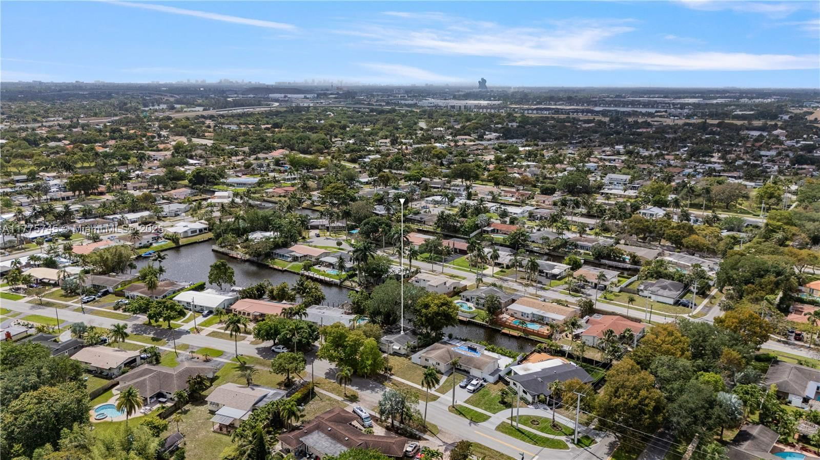 Real estate property located at 5860 13th St, Broward, Plantation Isles Sec 1, Plantation, FL
