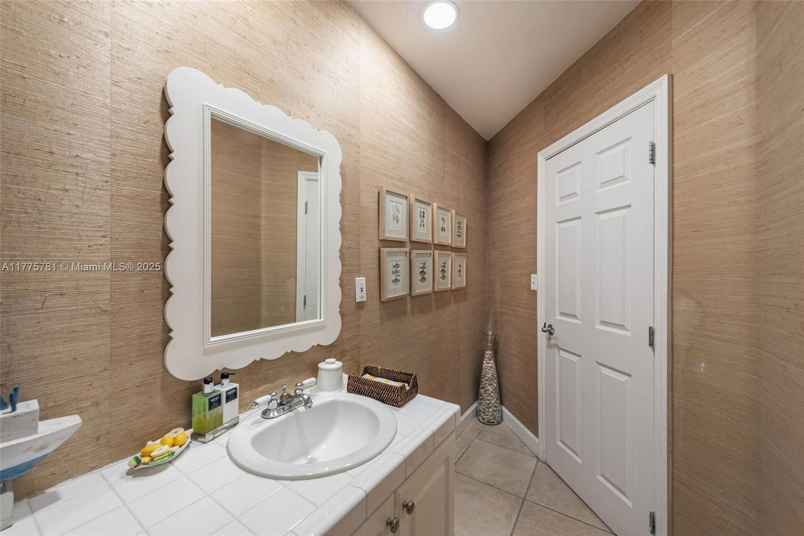 Real estate property located at 250 Greenwood Drive, Miami-dade, Tropical Isle Homes Sub 4, Key Biscayne, FL