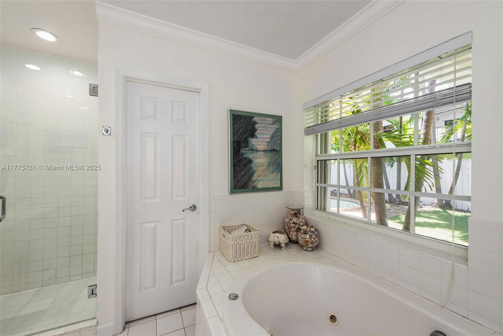 Real estate property located at 250 Greenwood Drive, Miami-dade, Tropical Isle Homes Sub 4, Key Biscayne, FL