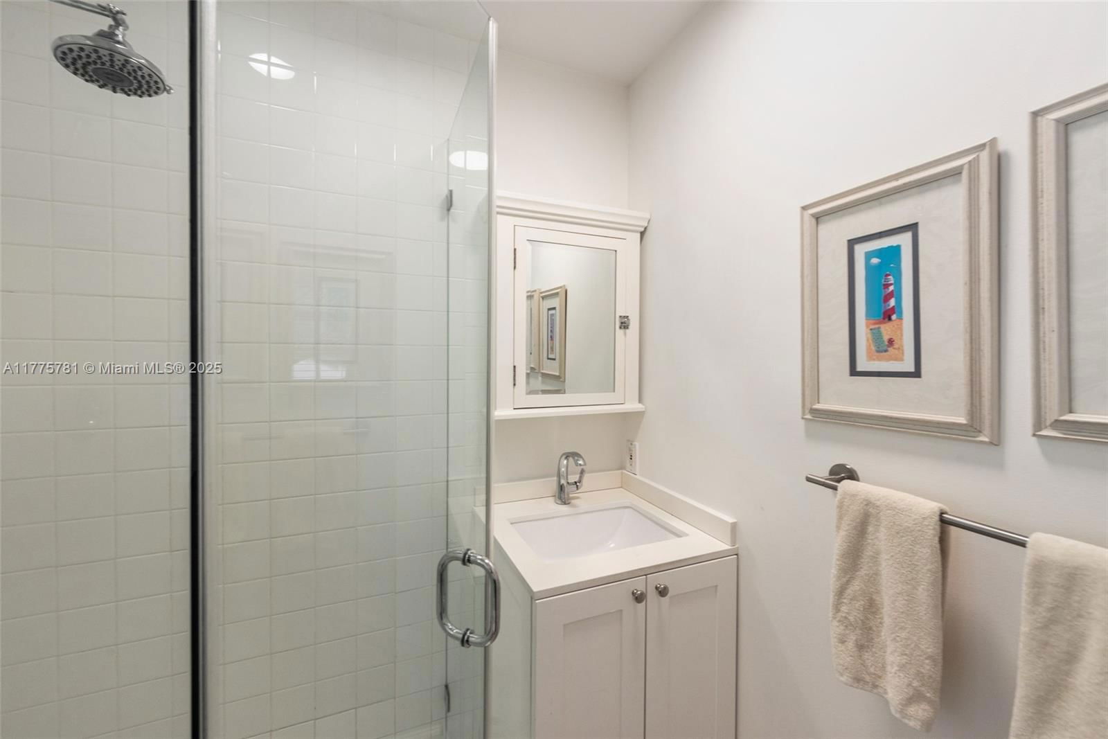 Real estate property located at 250 Greenwood Drive, Miami-dade, Tropical Isle Homes Sub 4, Key Biscayne, FL