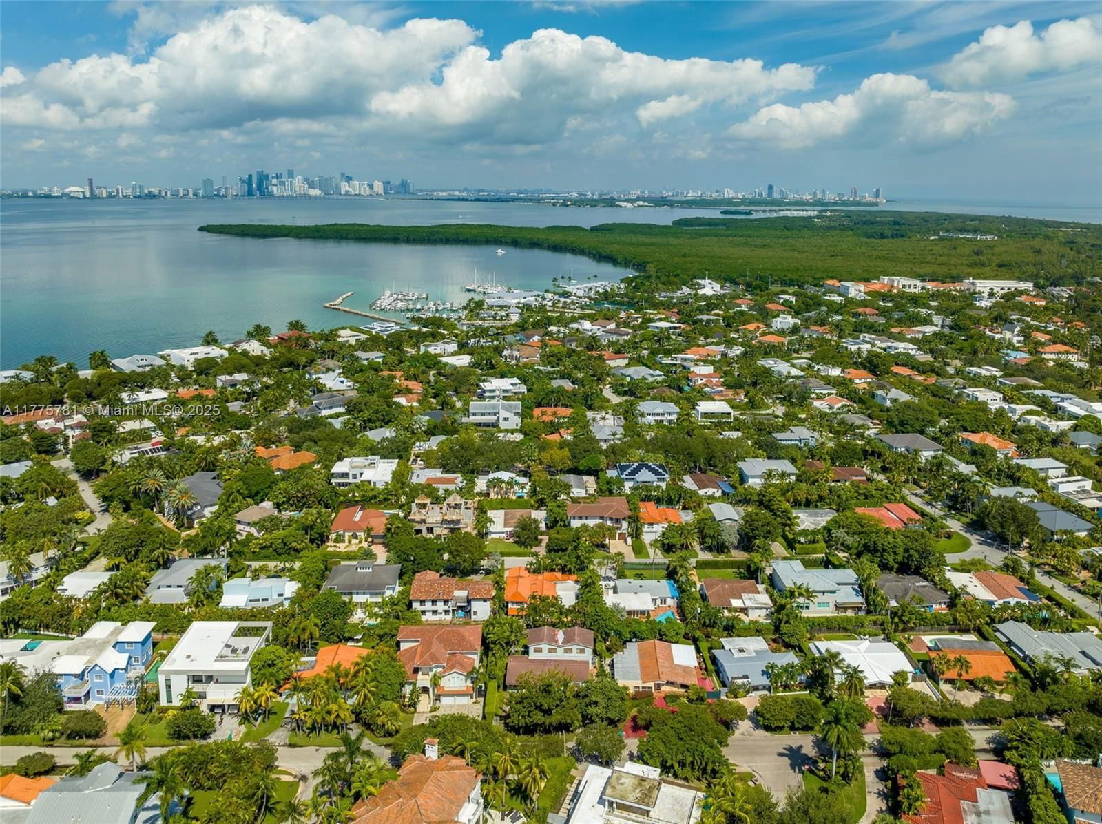 Real estate property located at 250 Greenwood Drive, Miami-dade, Tropical Isle Homes Sub 4, Key Biscayne, FL
