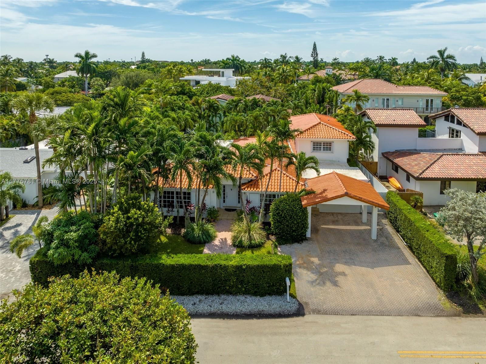 Real estate property located at 250 Greenwood Drive, Miami-dade, Tropical Isle Homes Sub 4, Key Biscayne, FL