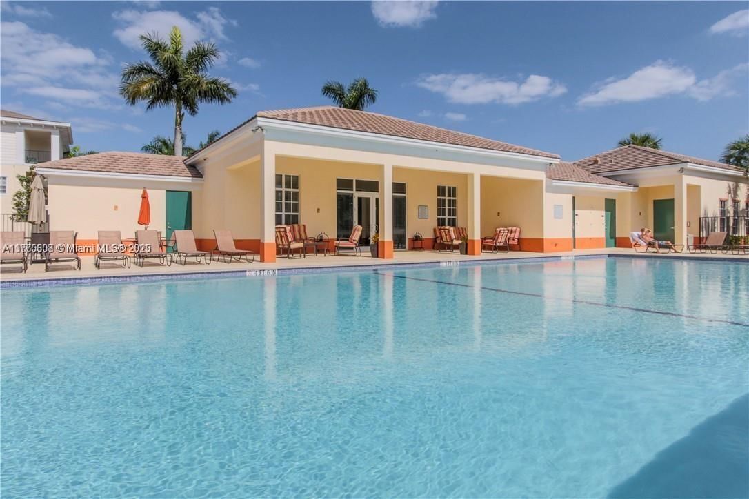 Real estate property located at 611 1st Ter #611, Broward, Cypress Grove, Pompano Beach, FL