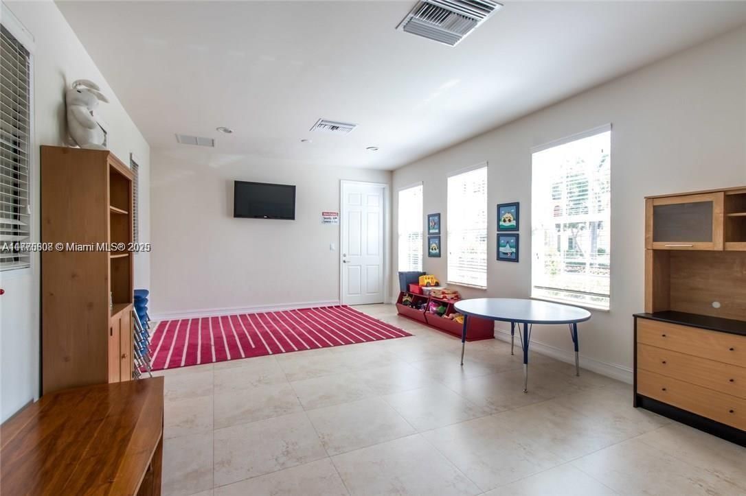 Real estate property located at 611 1st Ter #611, Broward, Cypress Grove, Pompano Beach, FL