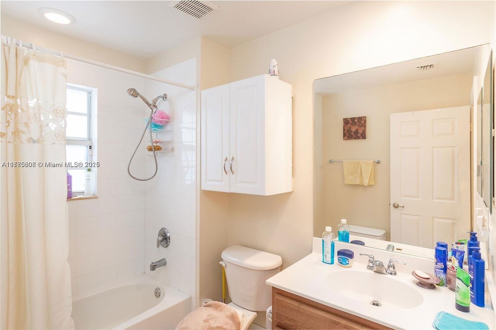 Real estate property located at 611 1st Ter #611, Broward, Cypress Grove, Pompano Beach, FL