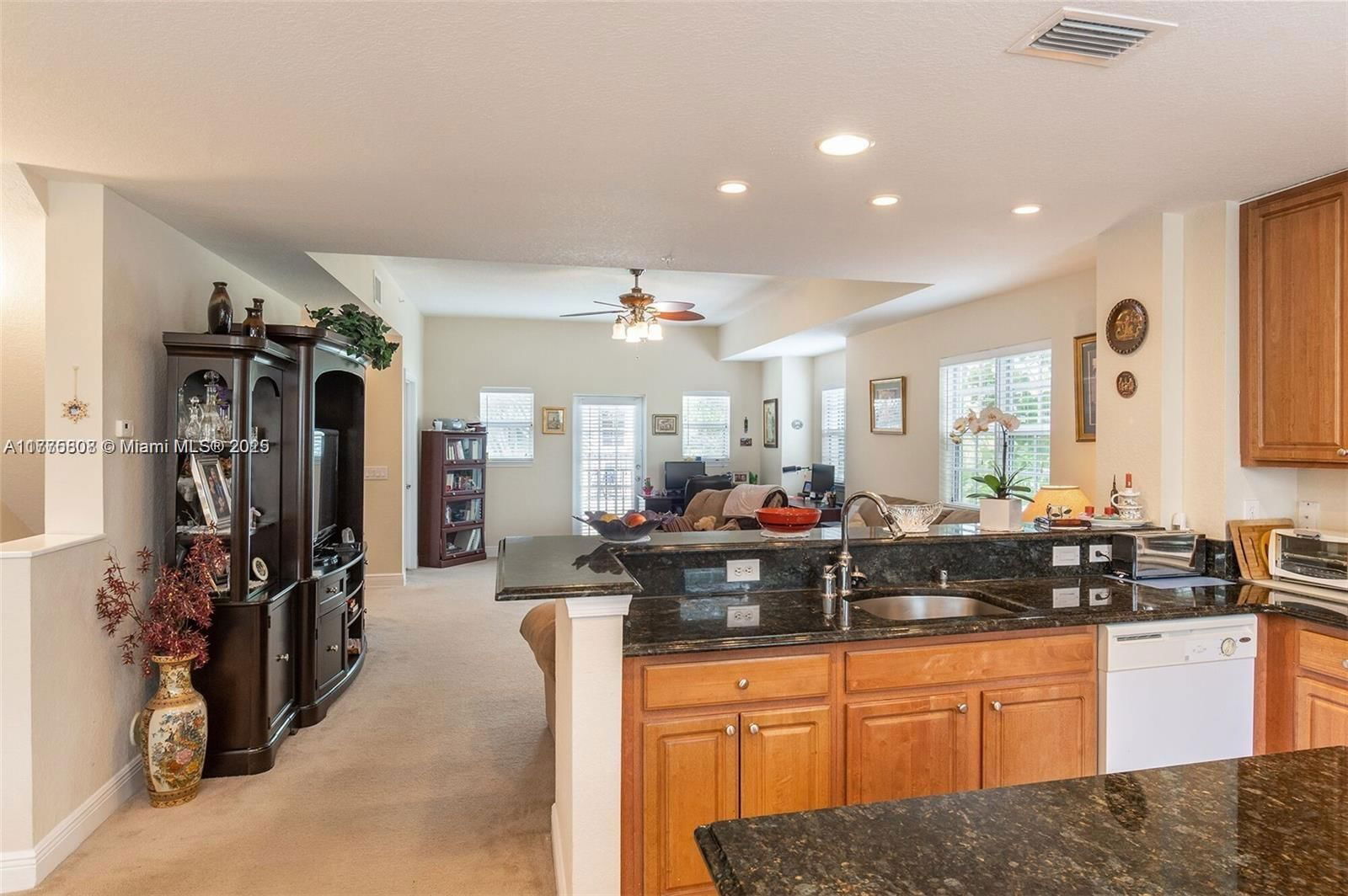 Real estate property located at 611 1st Ter #611, Broward, Cypress Grove, Pompano Beach, FL