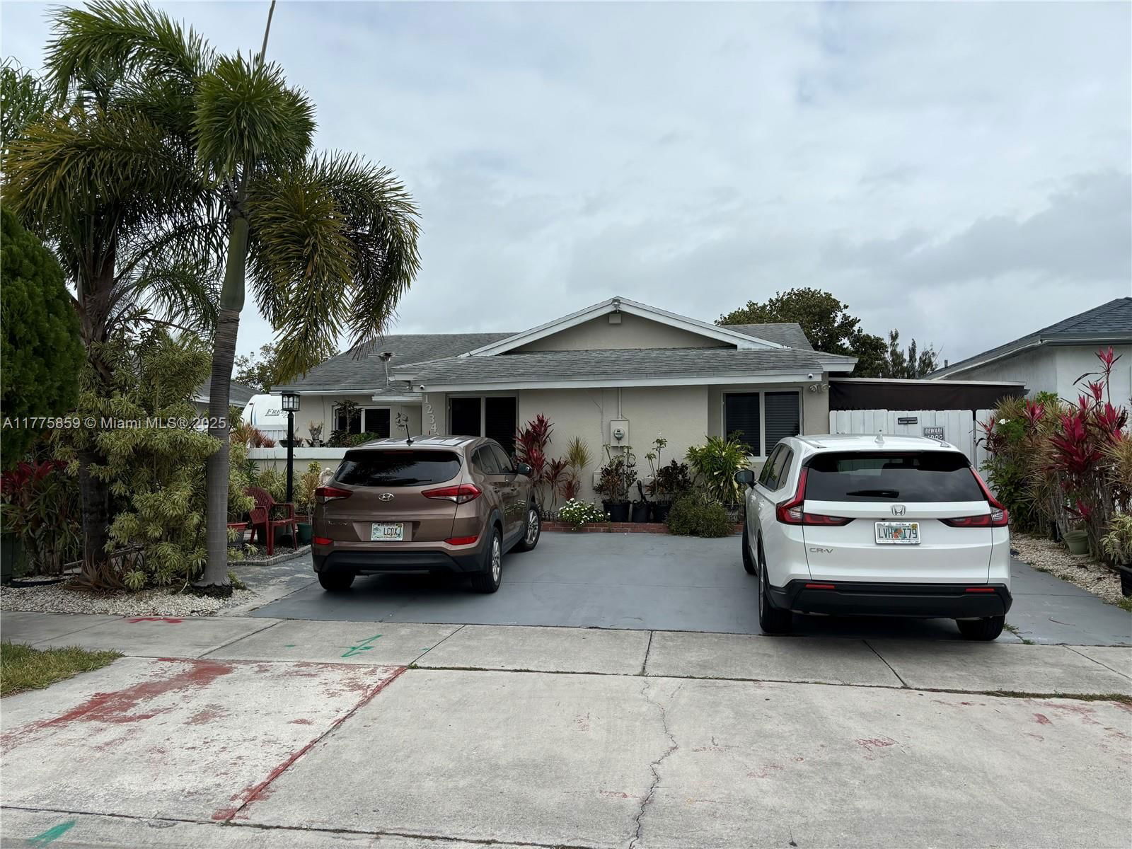 Real estate property located at 12343 195th Ter, Miami-dade, South Miami Lakes, Miami, FL