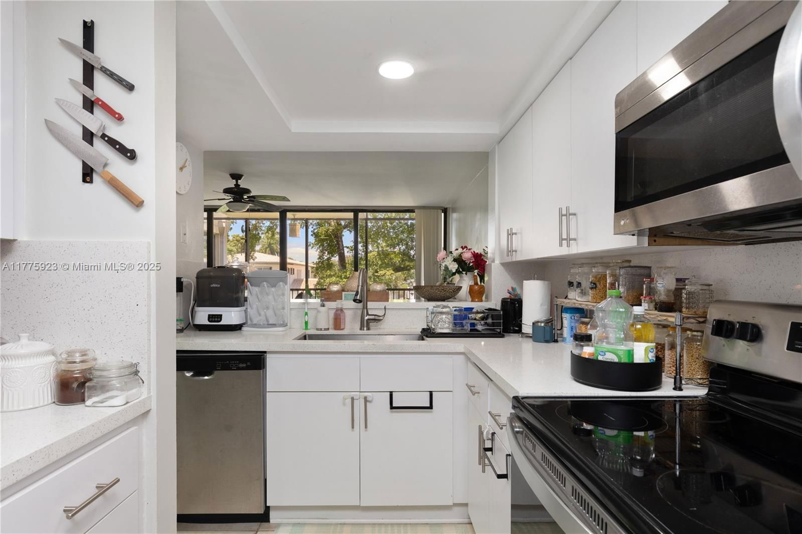 Real estate property located at 2801 87th Ave #1006, Broward, Harvest Section Four Cond, Davie, FL