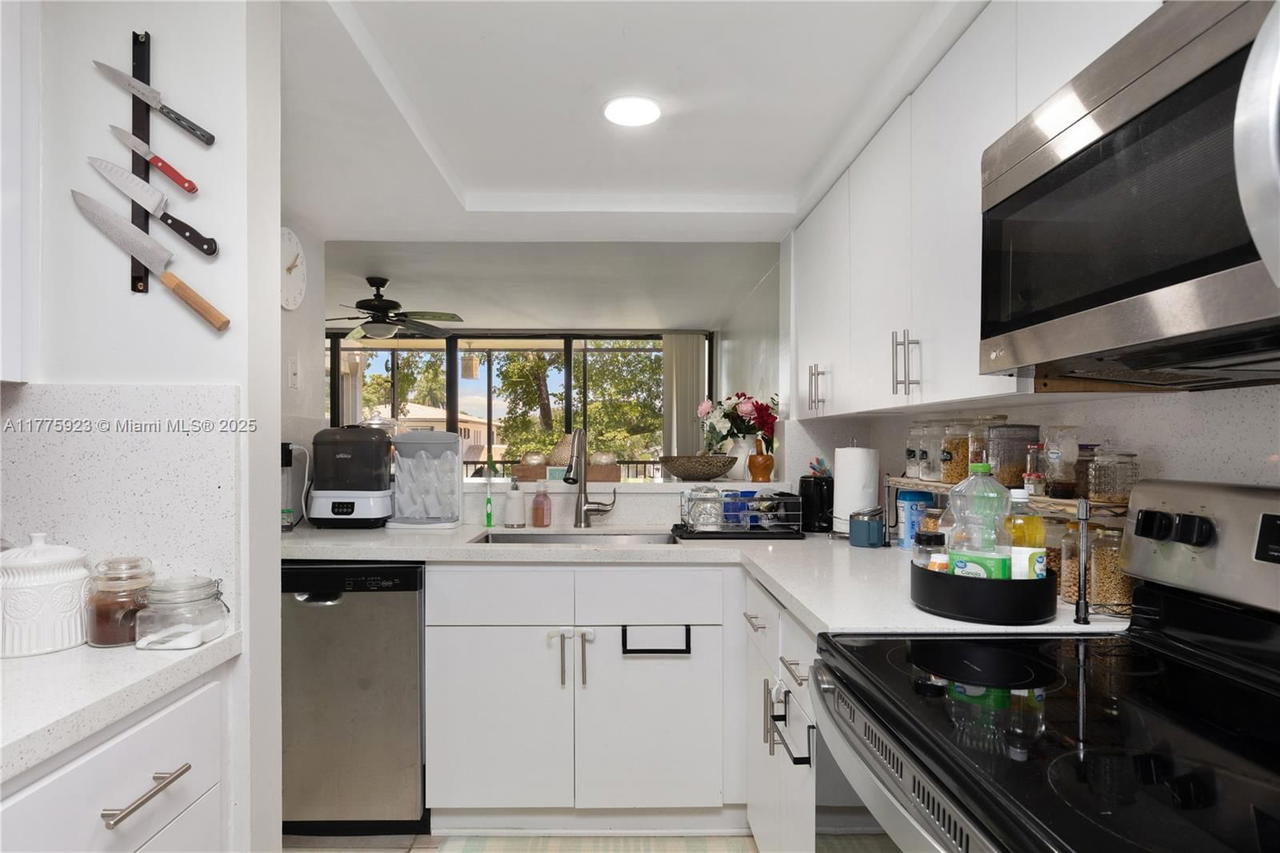 Real estate property located at 2801 87th Ave #1006, Broward, Harvest Section Four Cond, Davie, FL