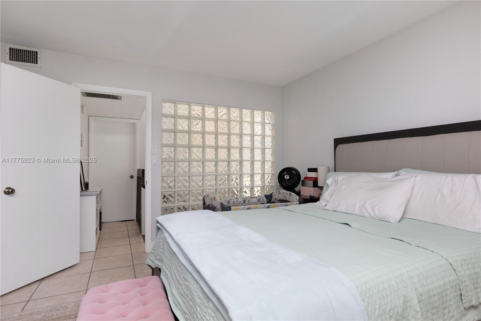 Real estate property located at 2801 87th Ave #1006, Broward, Harvest Section Four Cond, Davie, FL