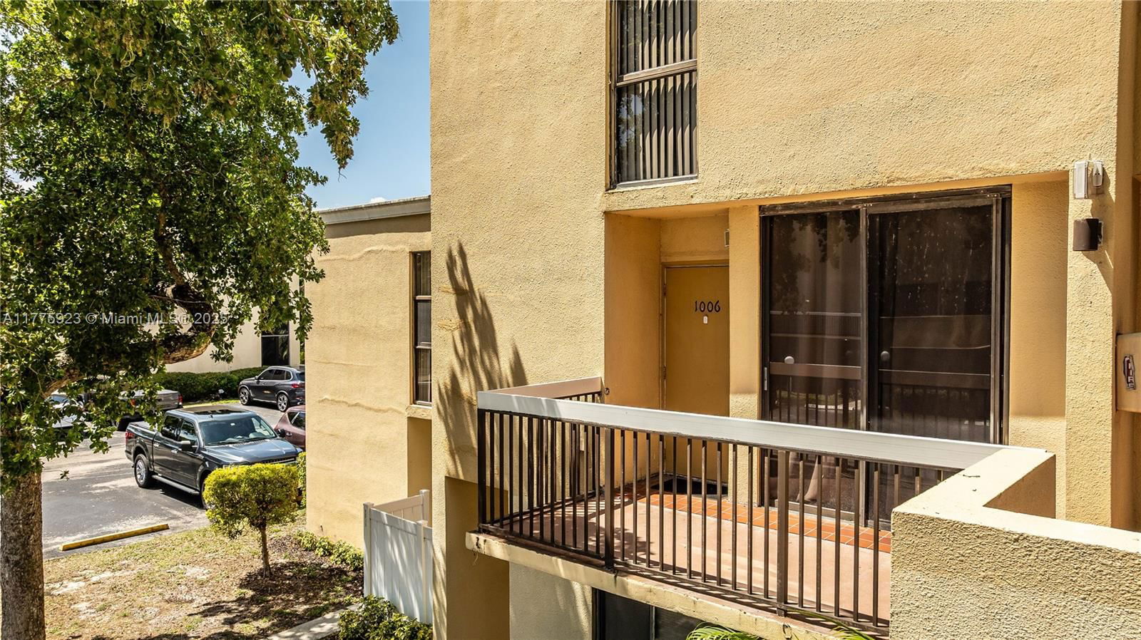 Real estate property located at 2801 87th Ave #1006, Broward, Harvest Section Four Cond, Davie, FL