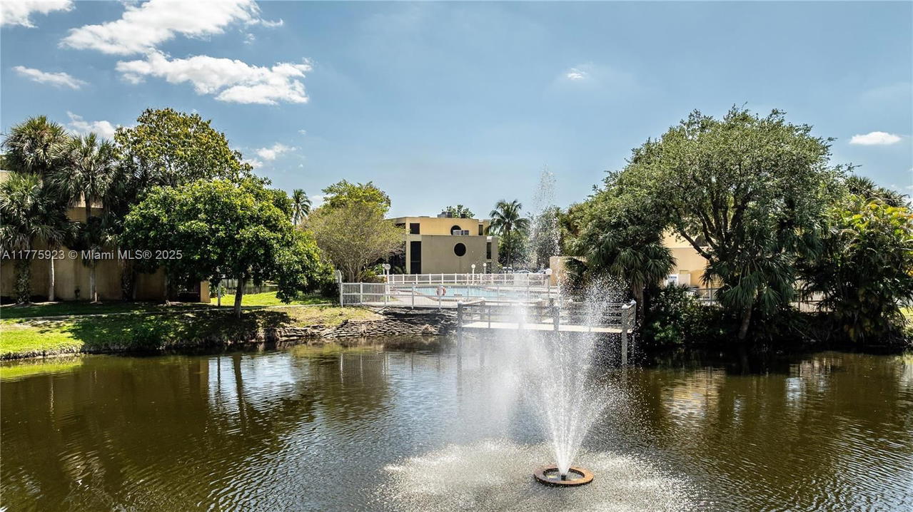 Real estate property located at 2801 87th Ave #1006, Broward, Harvest Section Four Cond, Davie, FL