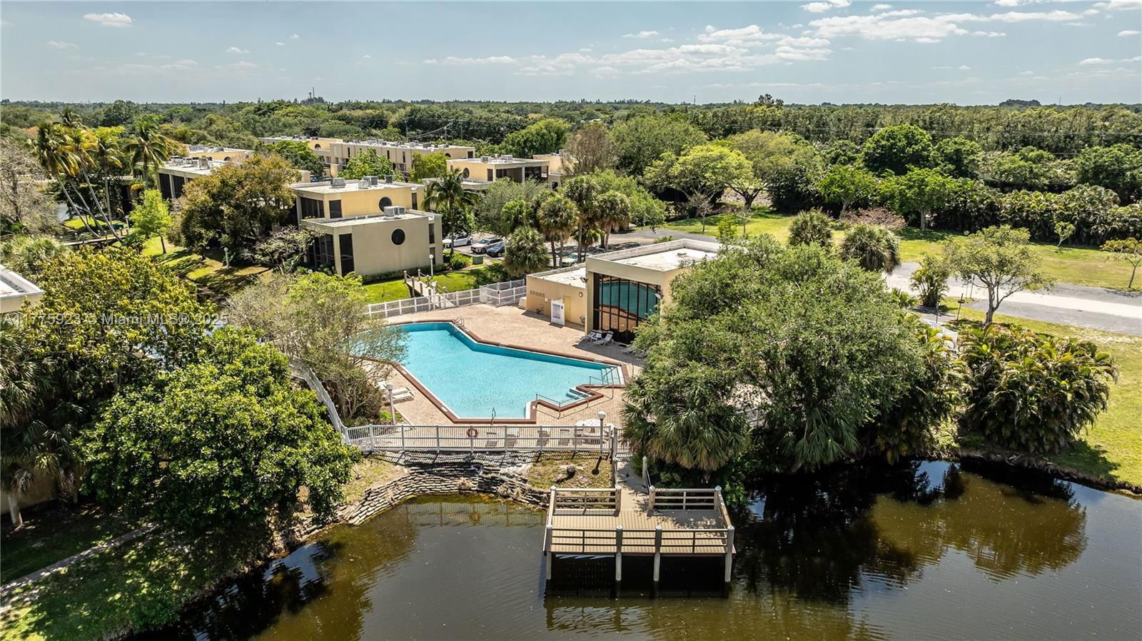 Real estate property located at 2801 87th Ave #1006, Broward, Harvest Section Four Cond, Davie, FL