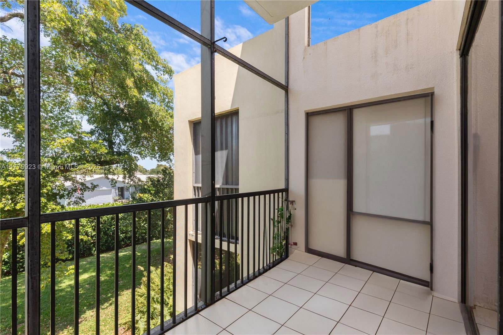 Real estate property located at 2801 87th Ave #1006, Broward, Harvest Section Four Cond, Davie, FL