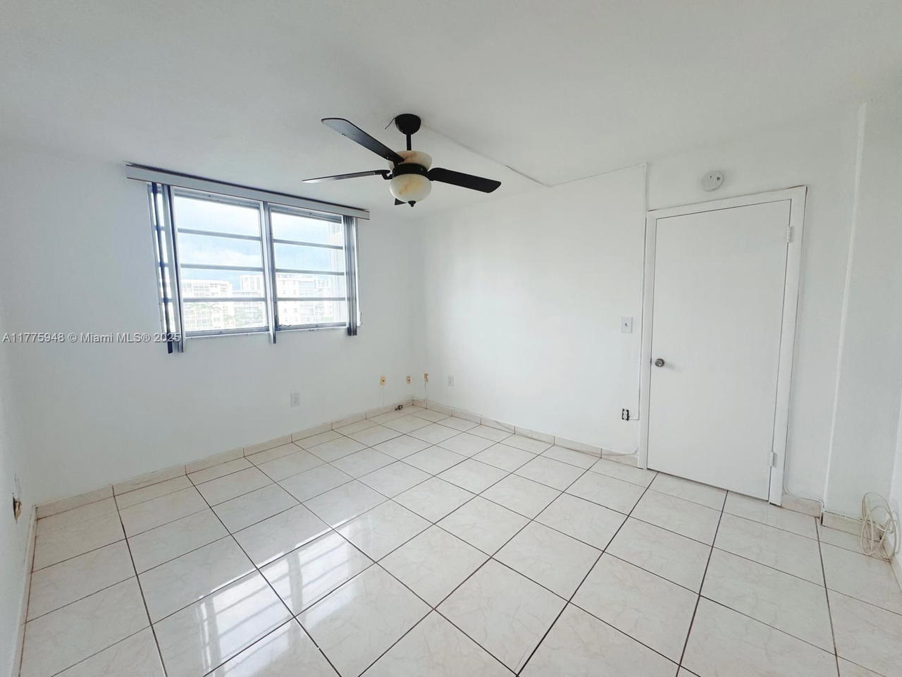 Real estate property located at 2903 Point East Dr K411, Miami-dade, Point East Sec Iii Condo, Aventura, FL