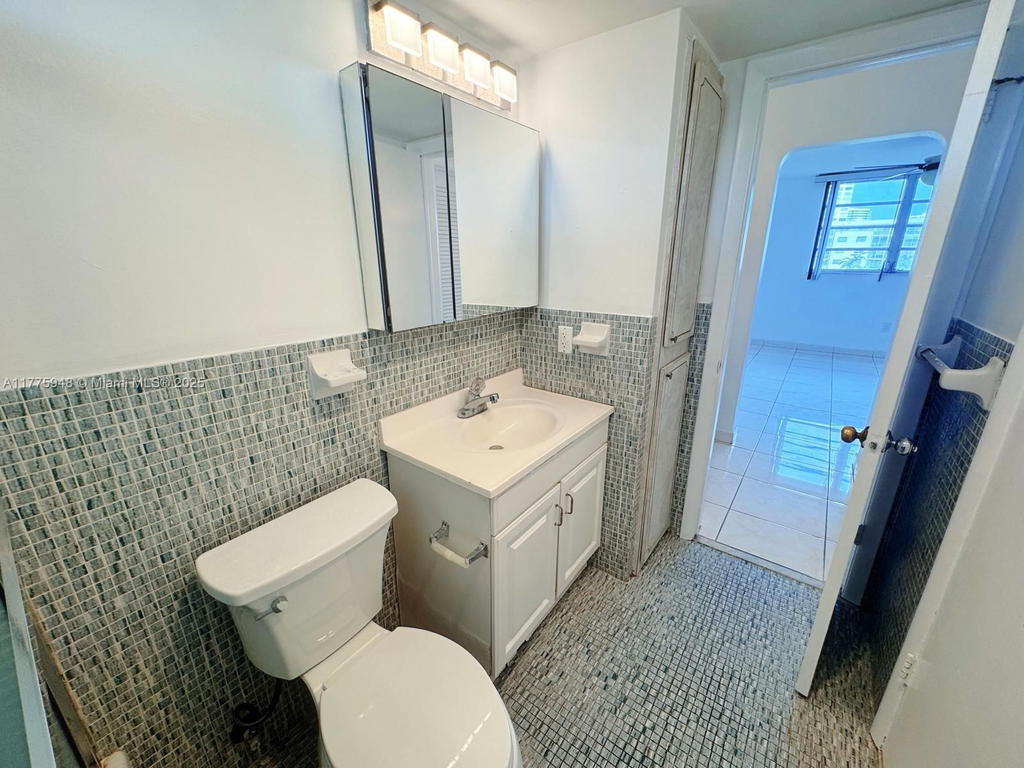 Real estate property located at 2903 Point East Dr K411, Miami-dade, Point East Sec Iii Condo, Aventura, FL