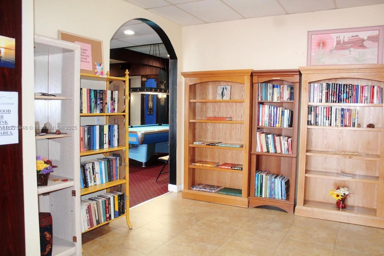 Real estate property located at 2903 Point East Dr K411, Miami-dade, Point East Sec Iii Condo, Aventura, FL