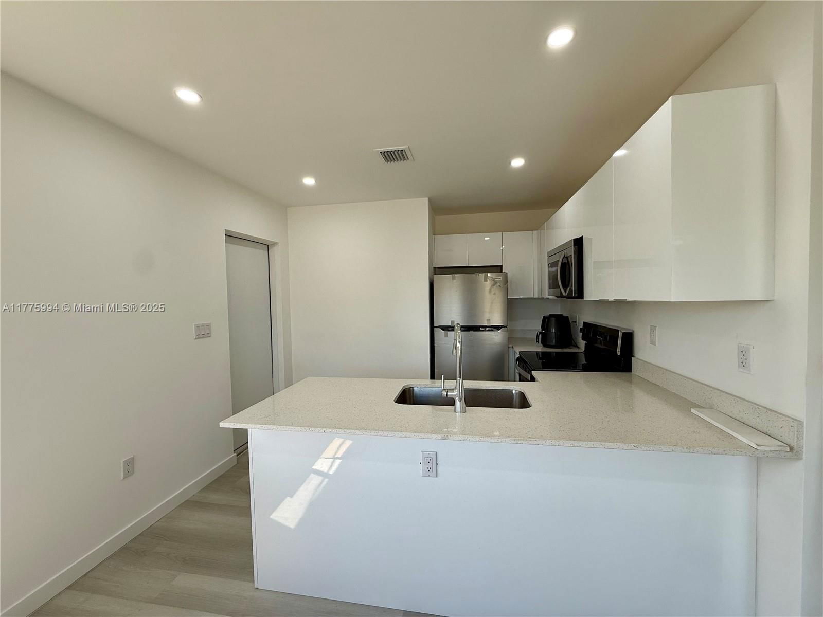 Real estate property located at 1391 72nd St, Miami-dade, T L Johnson Sub In Sw1/4, Miami, FL