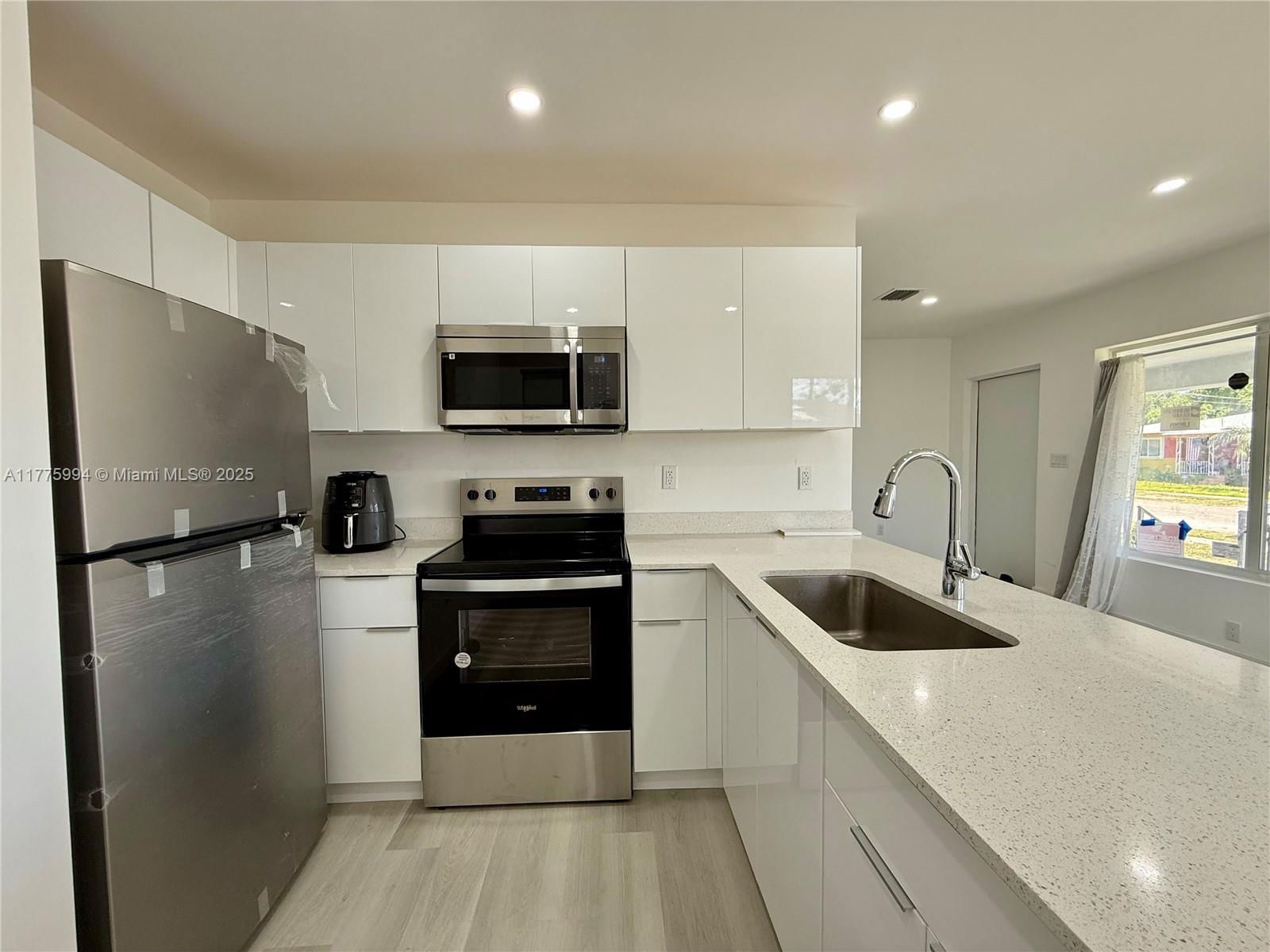Real estate property located at 1391 72nd St, Miami-dade, T L Johnson Sub In Sw1/4, Miami, FL