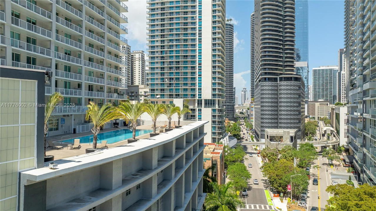 Real estate property located at 1250 Miami Ave #1206, Miami-dade, Vue At Brickell Condo, Miami, FL