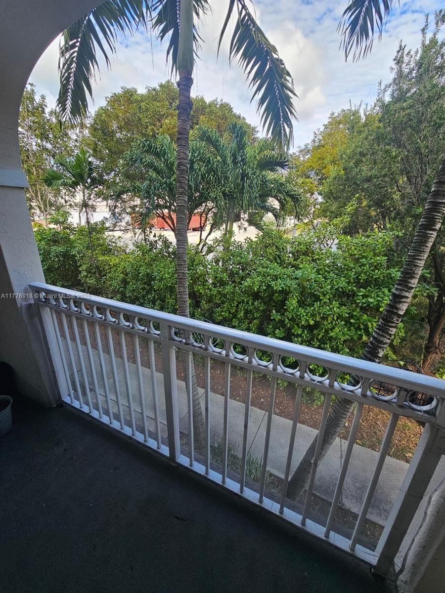 Real estate property located at 11503 89th St #224, Miami-dade, St Mortiz At Doral Condo, Doral, FL