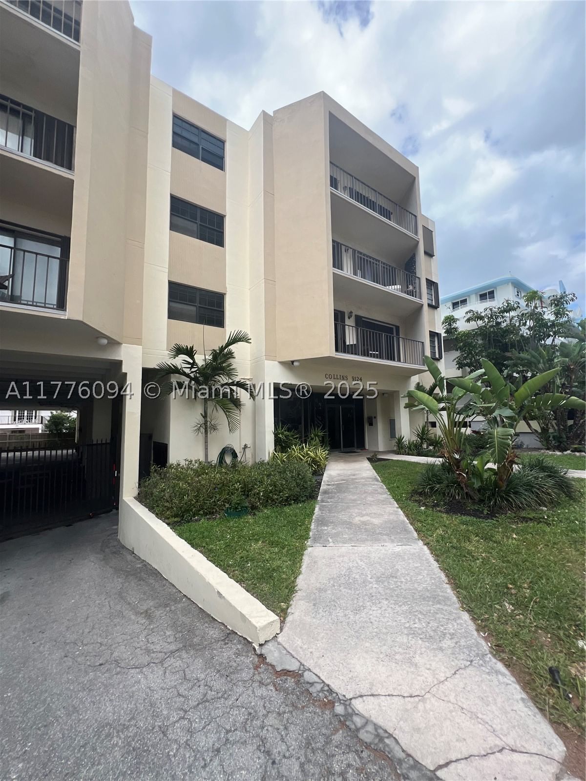 Real estate property located at 9124 Collins Ave #304, Miami-dade, 9124 Collins Ave Condo, Surfside, FL