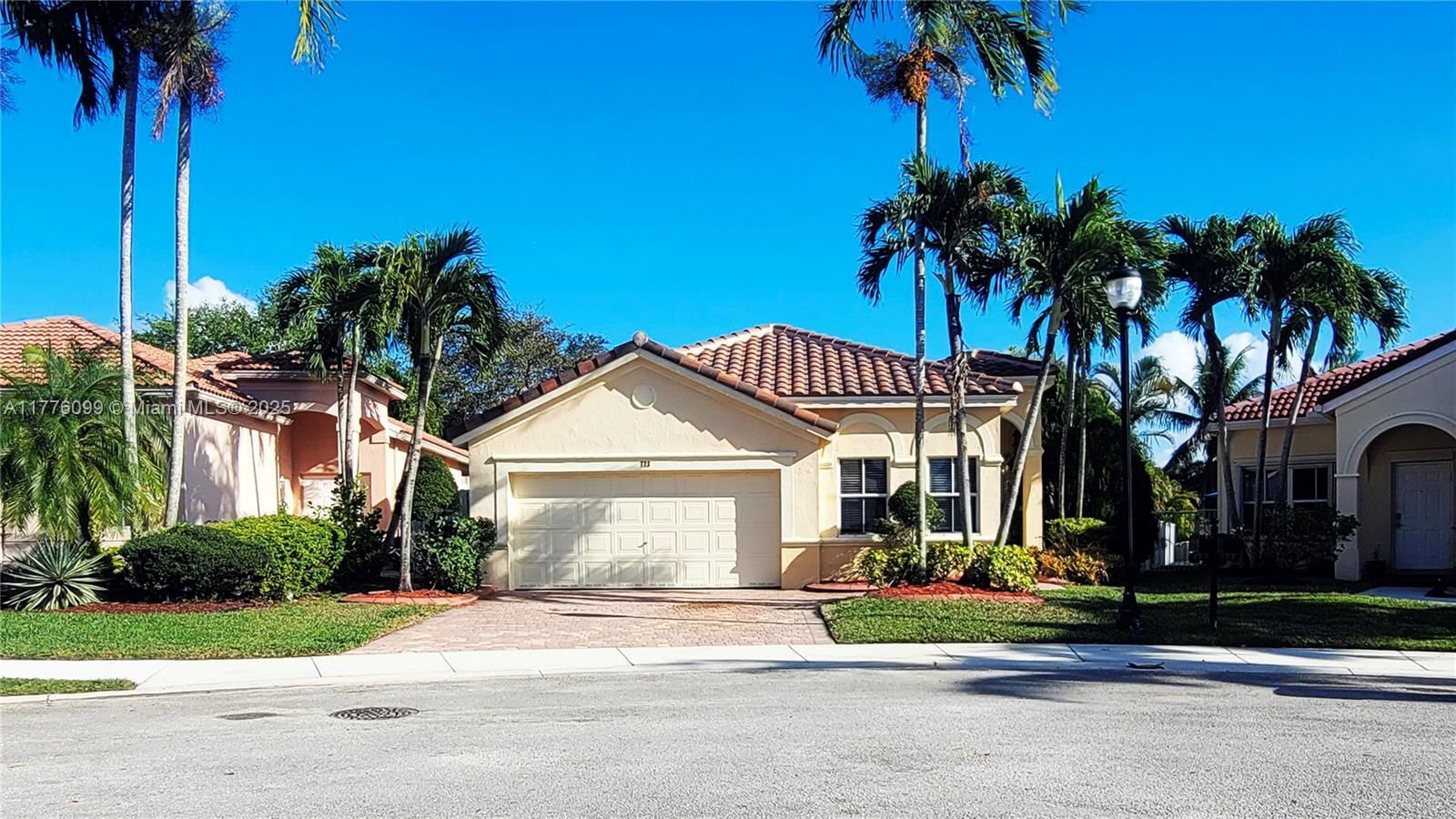 Real estate property located at 773 Tanglewood Cir, Broward, Sector 3 - Parcels H I J, Weston, FL