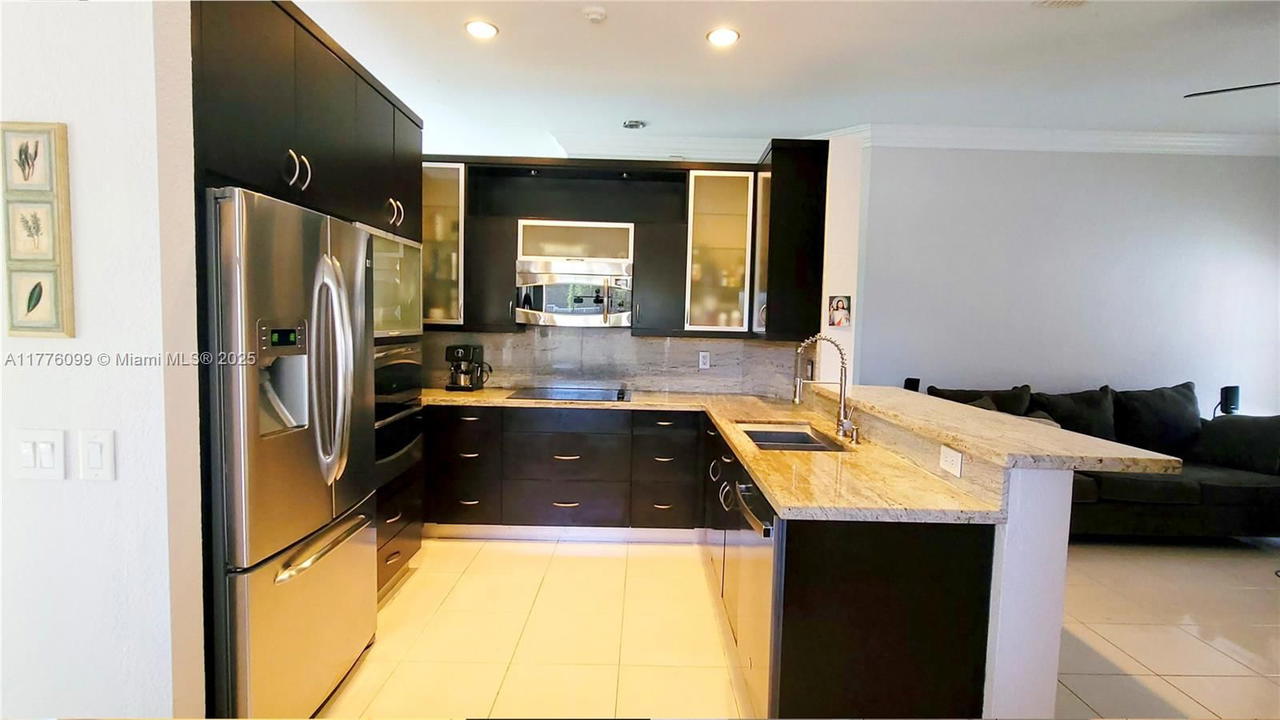Real estate property located at 773 Tanglewood Cir, Broward, Sector 3 - Parcels H I J, Weston, FL