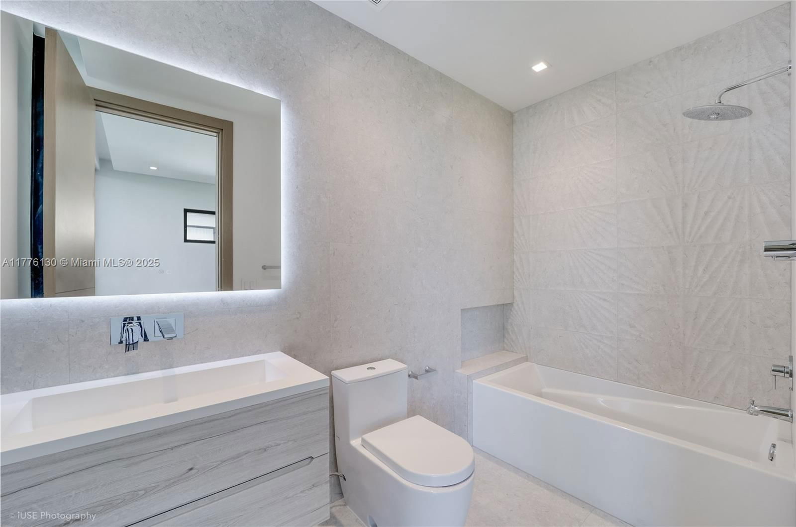 Real estate property located at 5825 Alton Rd, Miami-dade, La Gorce Golf Sub, Miami Beach, FL