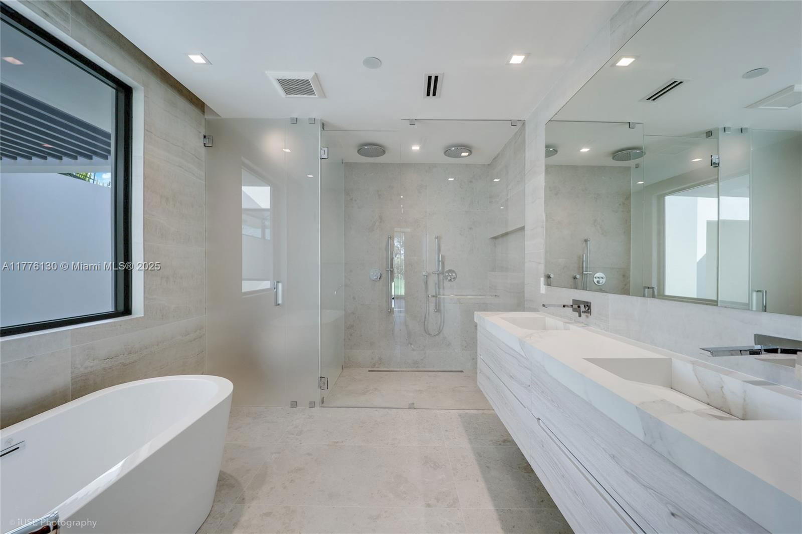 Real estate property located at 5825 Alton Rd, Miami-dade, La Gorce Golf Sub, Miami Beach, FL