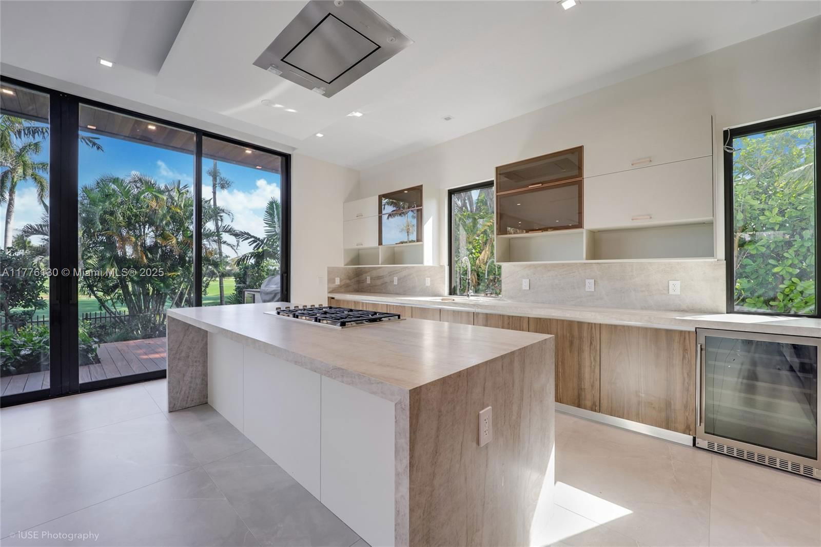 Real estate property located at 5825 Alton Rd, Miami-dade, La Gorce Golf Sub, Miami Beach, FL