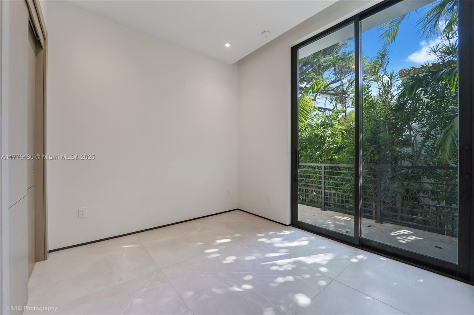 Real estate property located at 5825 Alton Rd, Miami-dade, La Gorce Golf Sub, Miami Beach, FL