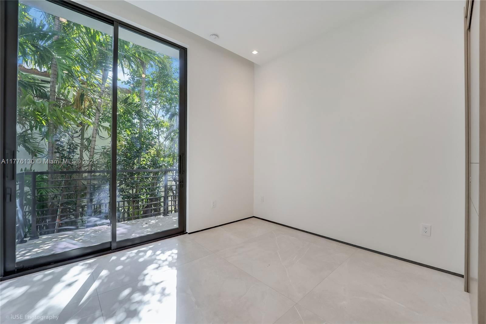 Real estate property located at 5825 Alton Rd, Miami-dade, La Gorce Golf Sub, Miami Beach, FL