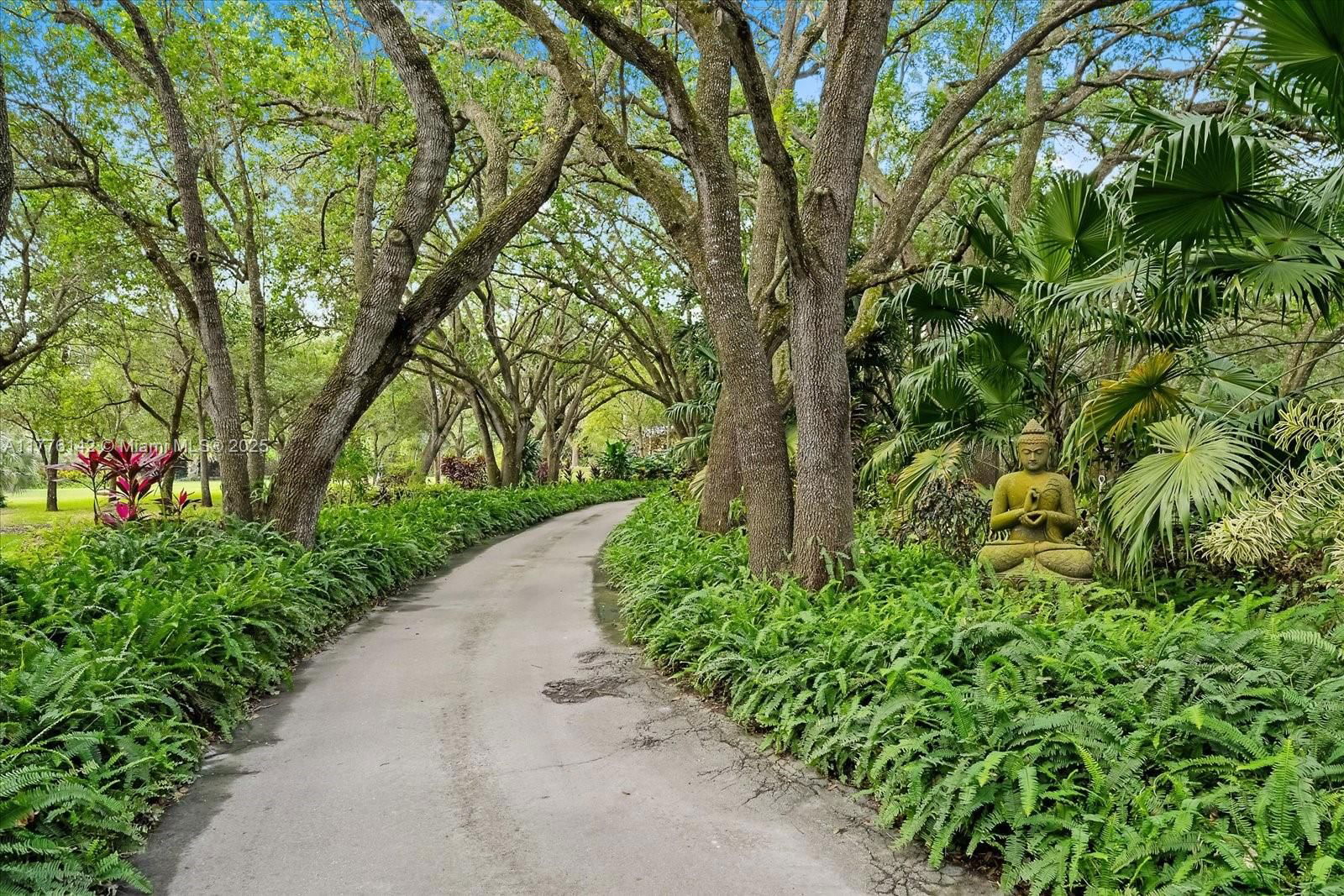 Real estate property located at 15000 200th St, Miami-dade, Breezy Oaks, Miami, FL