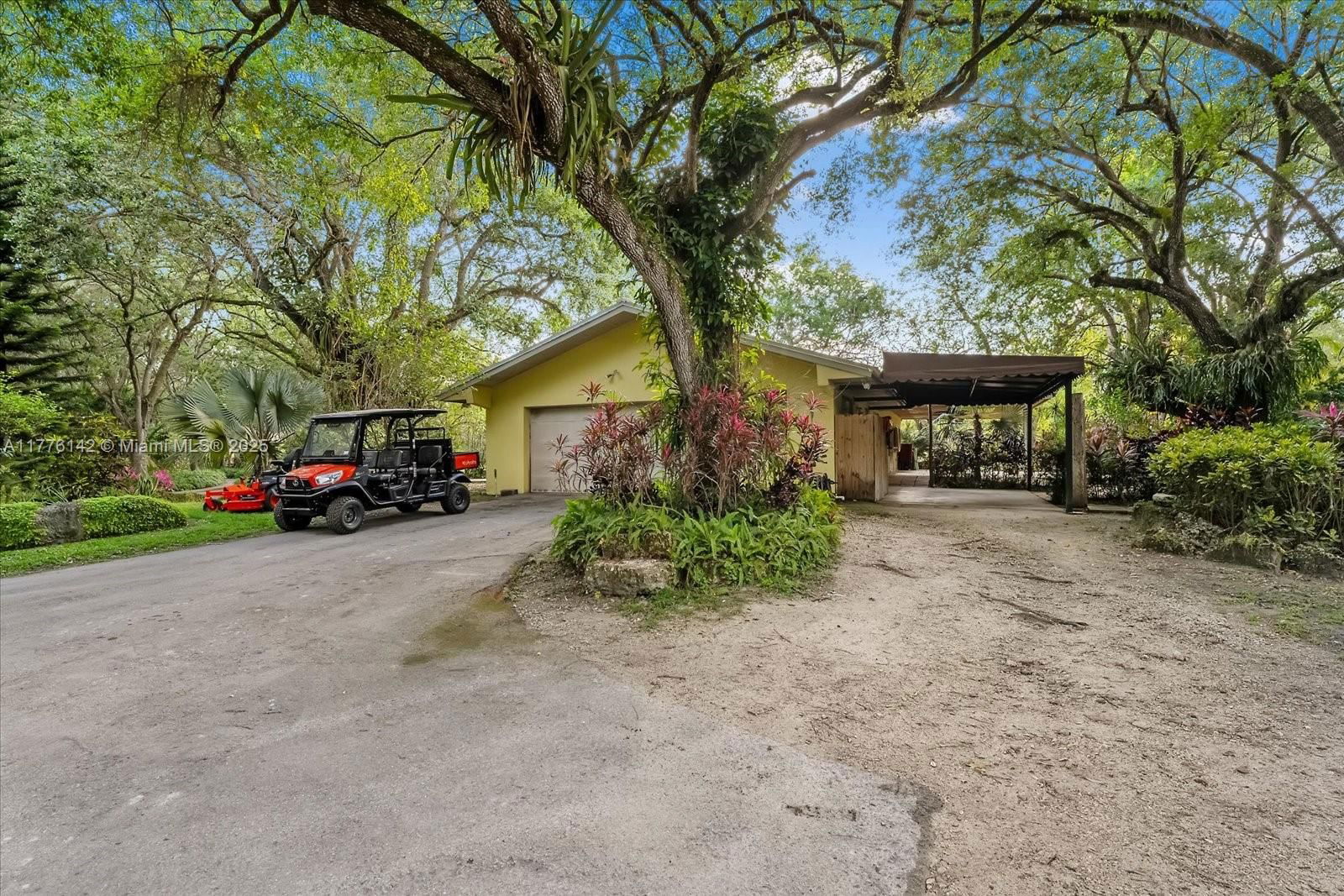 Real estate property located at 15000 200th St, Miami-dade, Breezy Oaks, Miami, FL