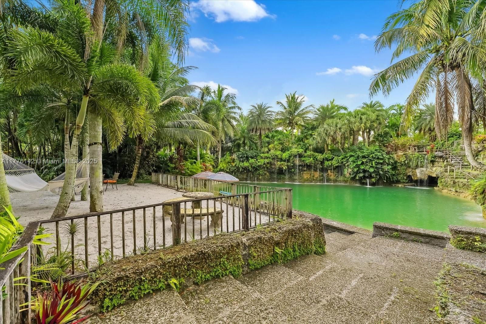 Real estate property located at 15000 200th St, Miami-dade, Breezy Oaks, Miami, FL