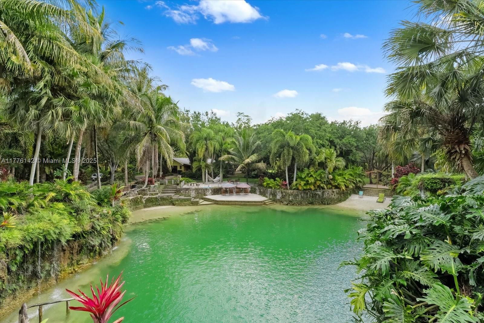 Real estate property located at 15000 200th St, Miami-dade, Breezy Oaks, Miami, FL