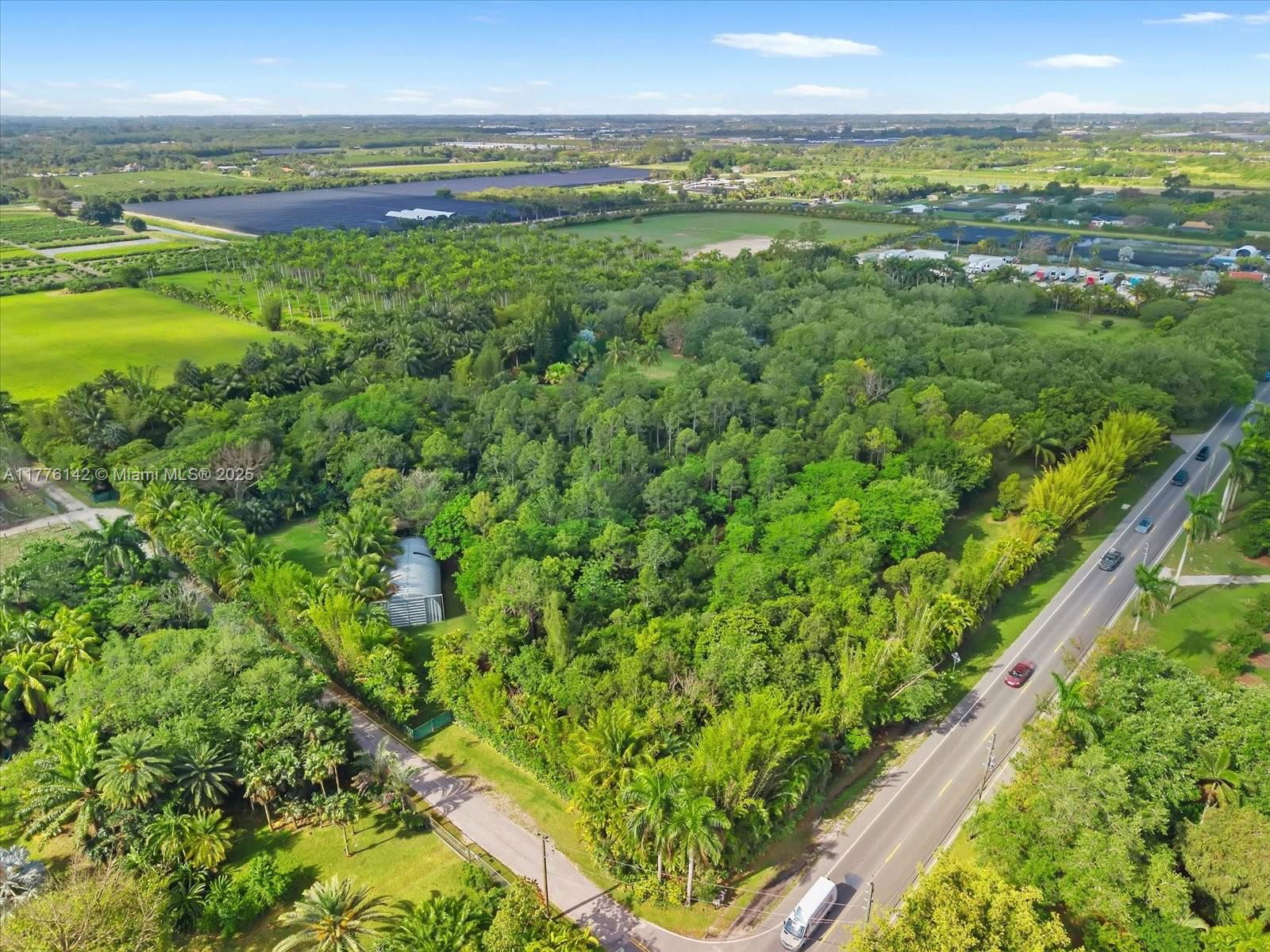 Real estate property located at 15000 200th St, Miami-dade, Breezy Oaks, Miami, FL