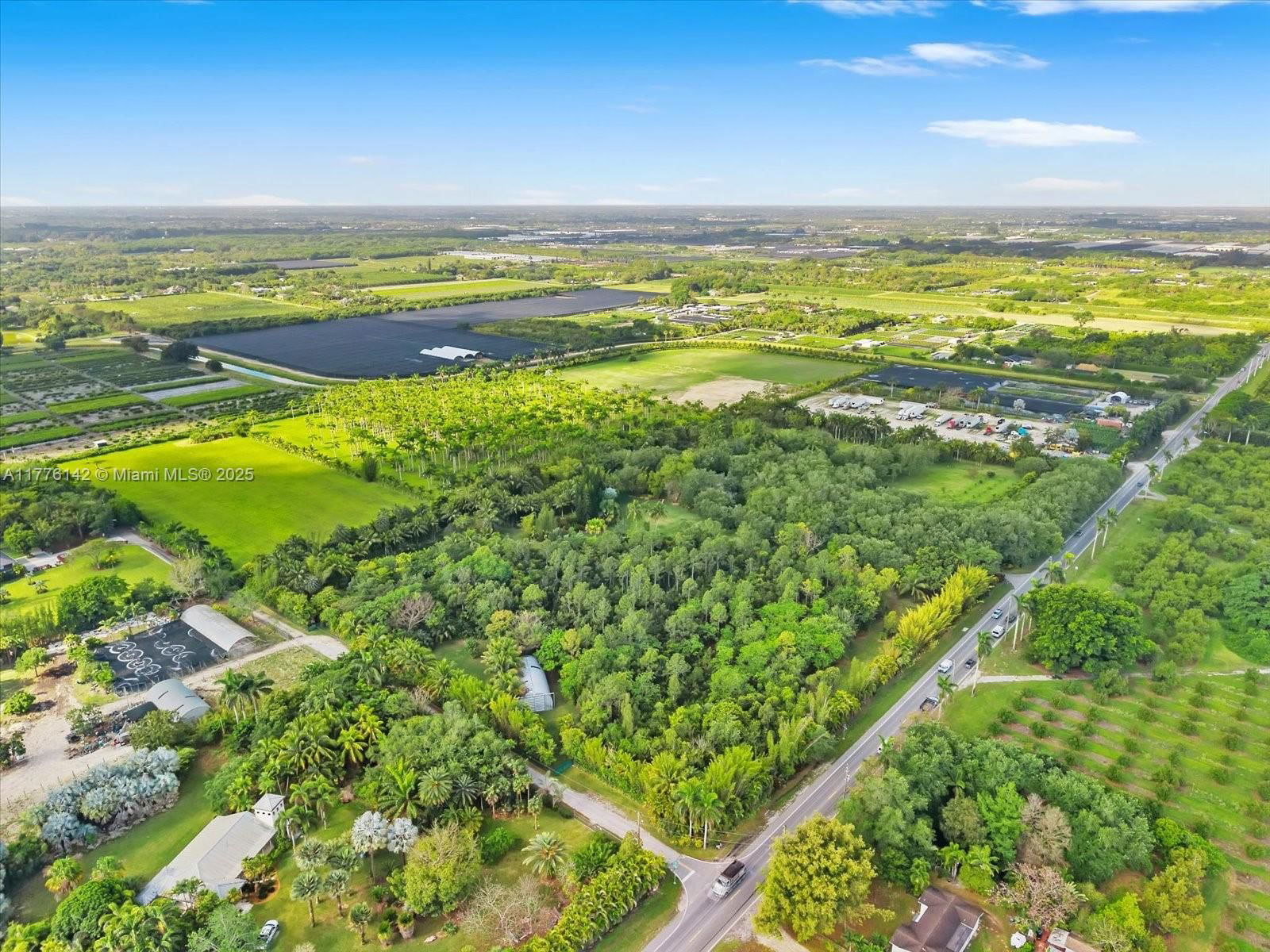 Real estate property located at 15000 200th St, Miami-dade, Breezy Oaks, Miami, FL