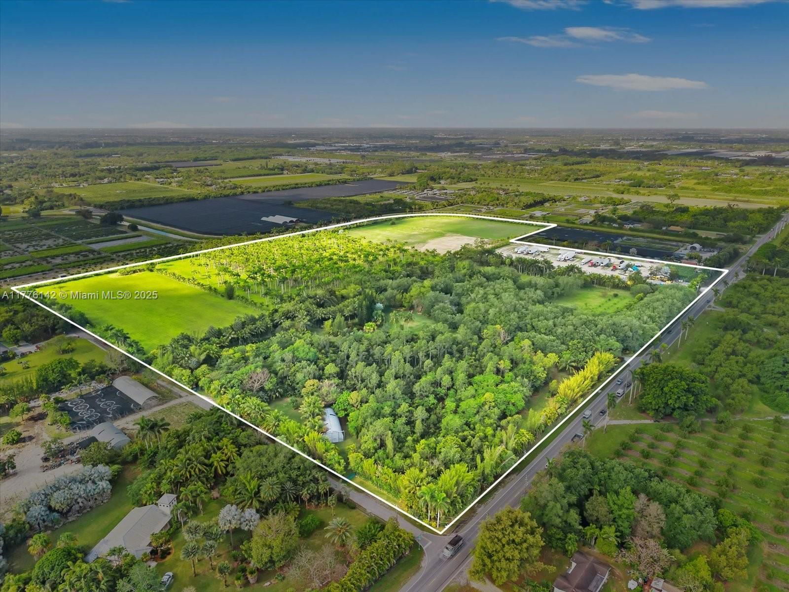 Real estate property located at 15000 200th St, Miami-dade, Breezy Oaks, Miami, FL
