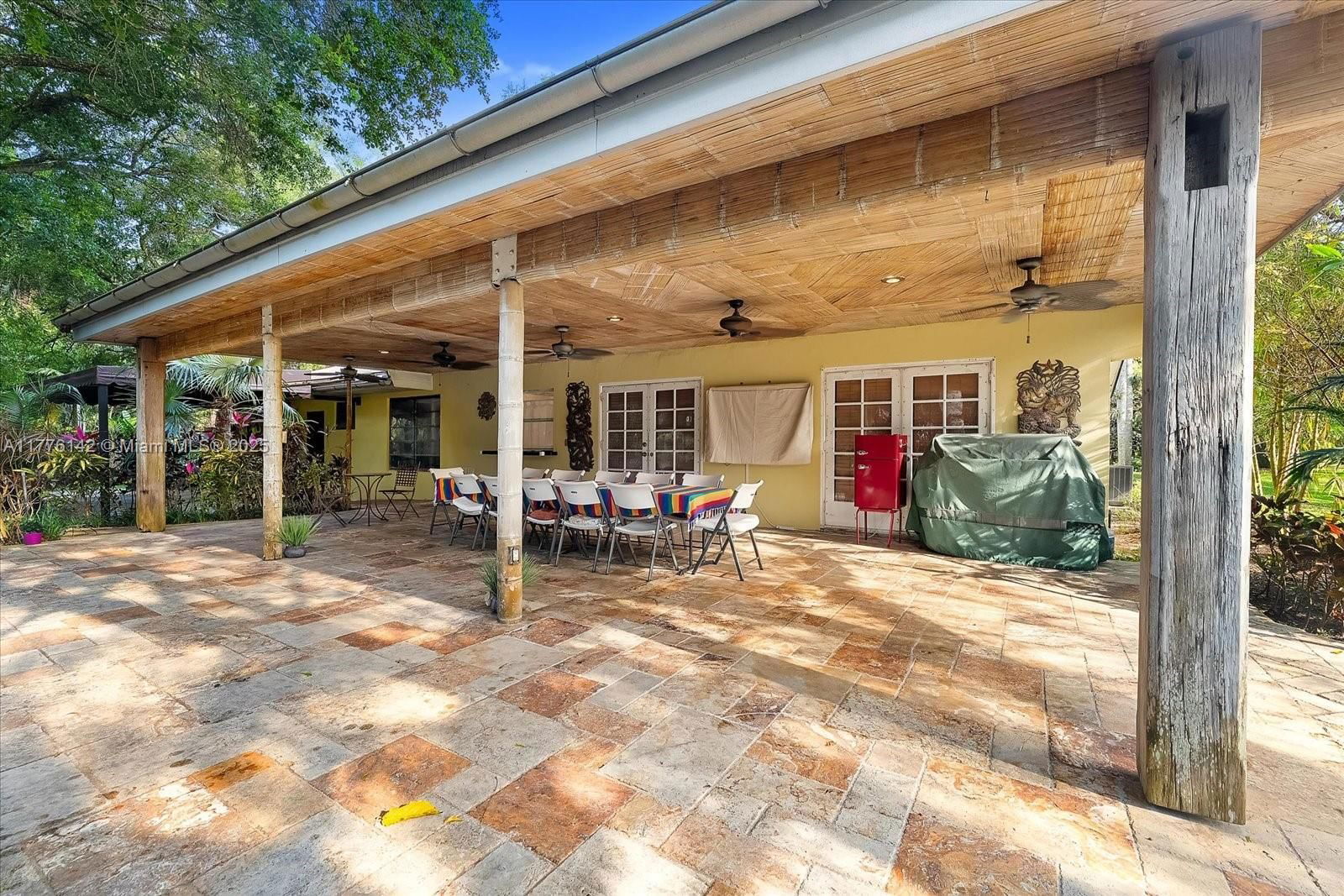Real estate property located at 15000 200th St, Miami-dade, Breezy Oaks, Miami, FL