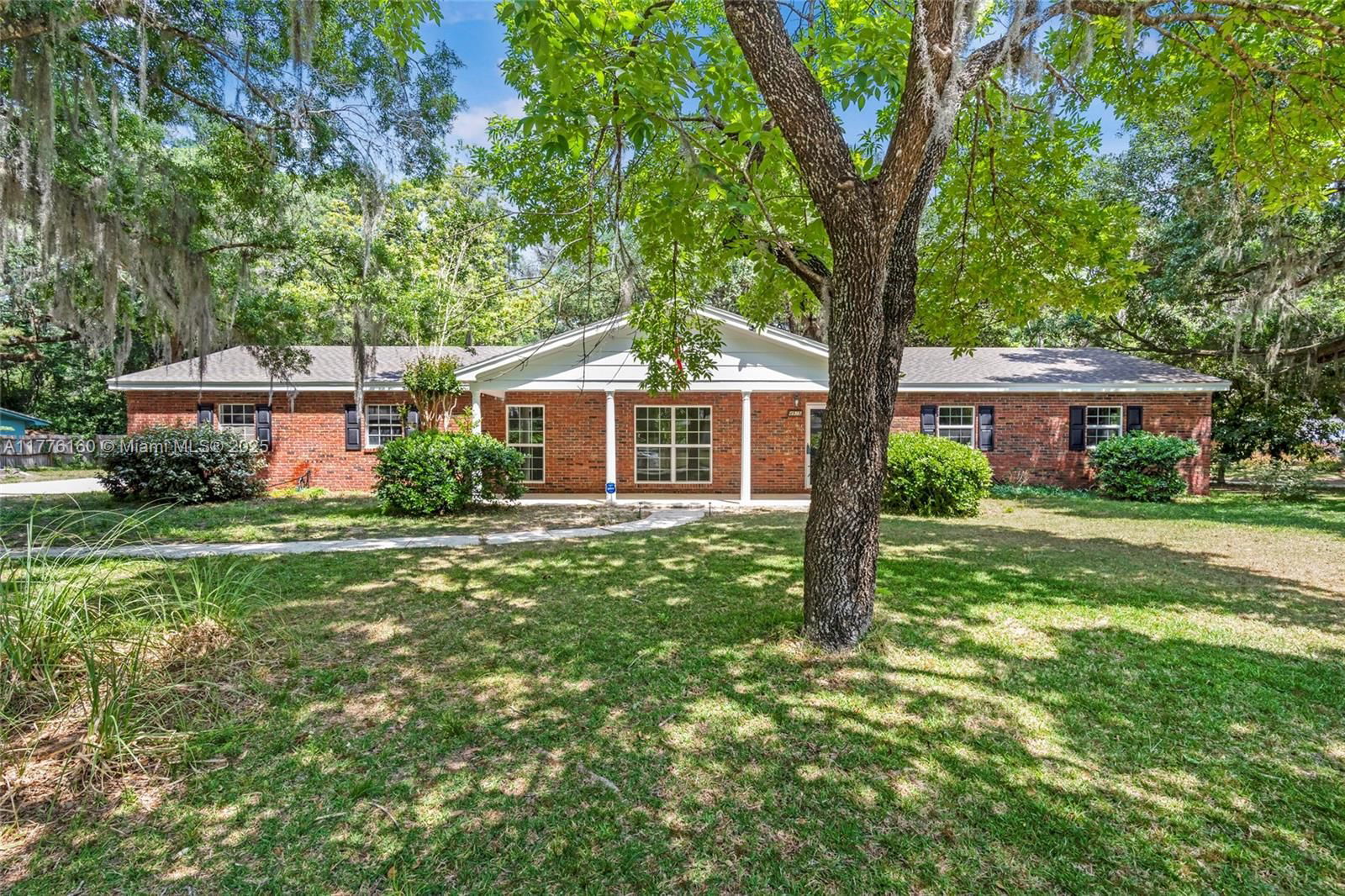 Real estate property located at 4925 19th Street, Alachua, Serenola Estates Amended, Gainesville, FL